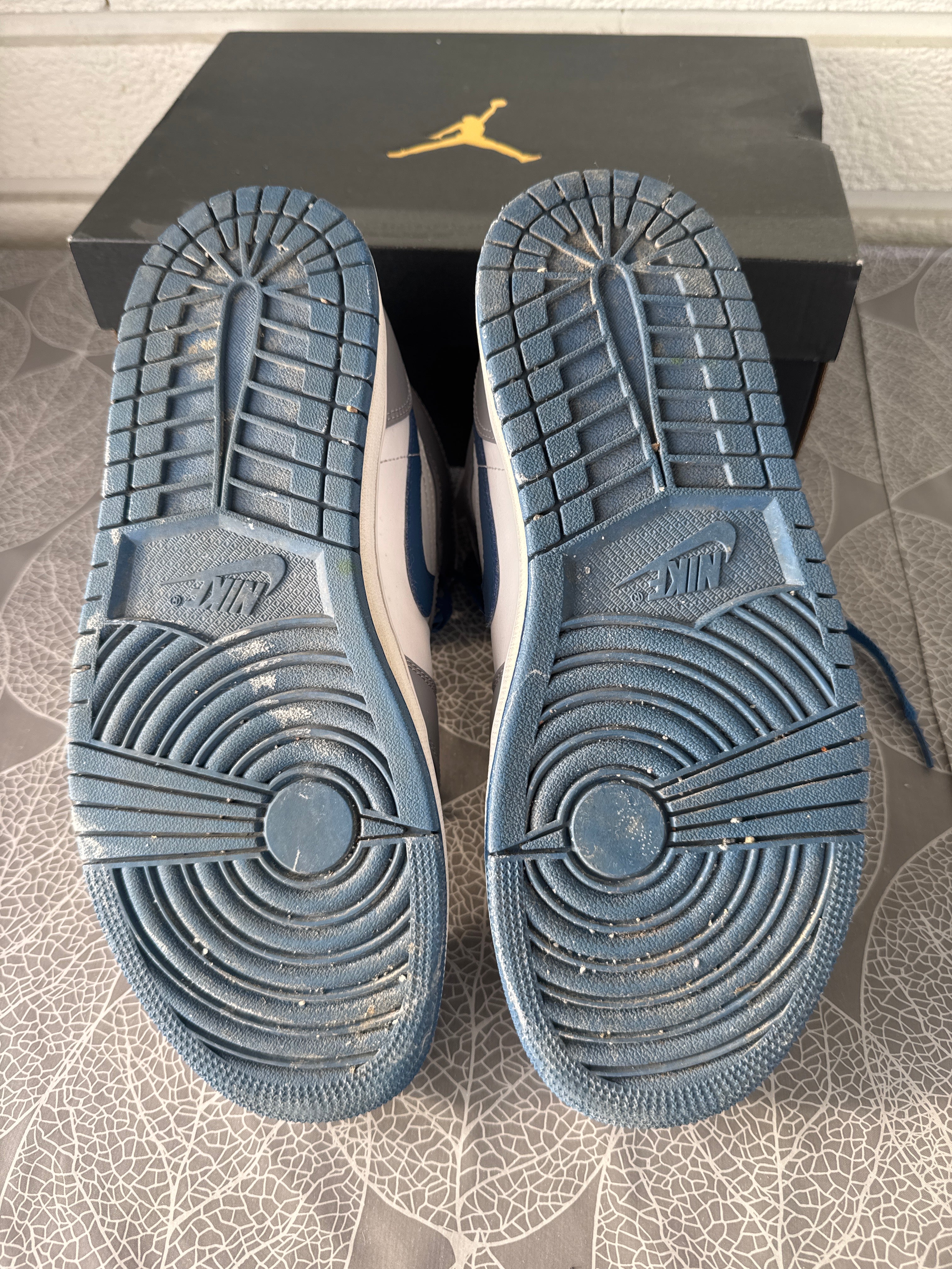 Air Jordan 1 Mid True Blue 42,5 - Brukt